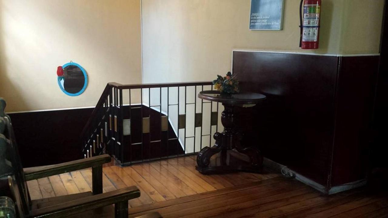 Hostal Bolivar Inn Quito Kültér fotó