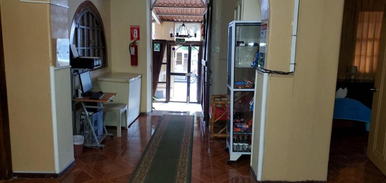 Hostal Bolivar Inn Quito Kültér fotó