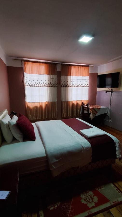 Hostal Bolivar Inn Quito Kültér fotó