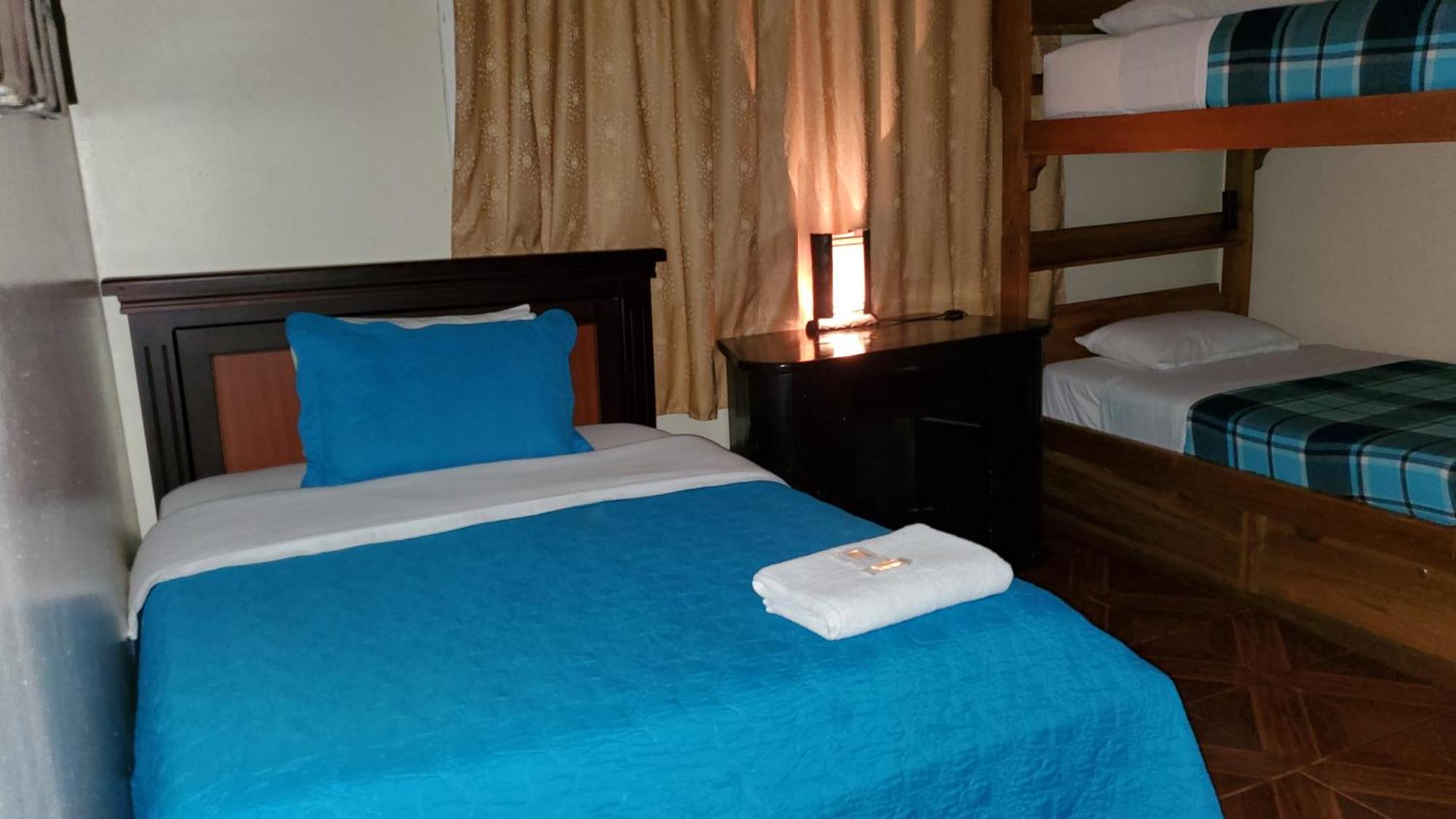 Hostal Bolivar Inn Quito Szoba fotó