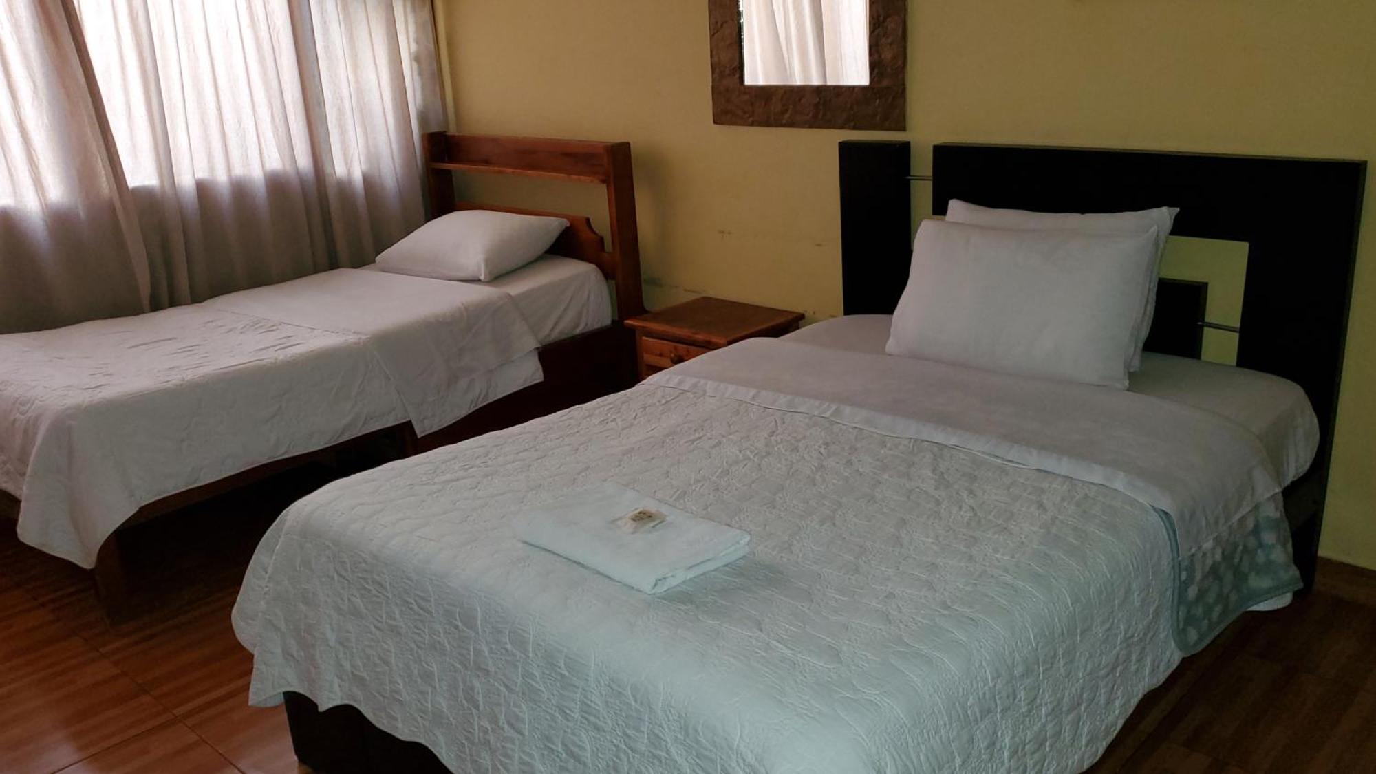 Hostal Bolivar Inn Quito Szoba fotó